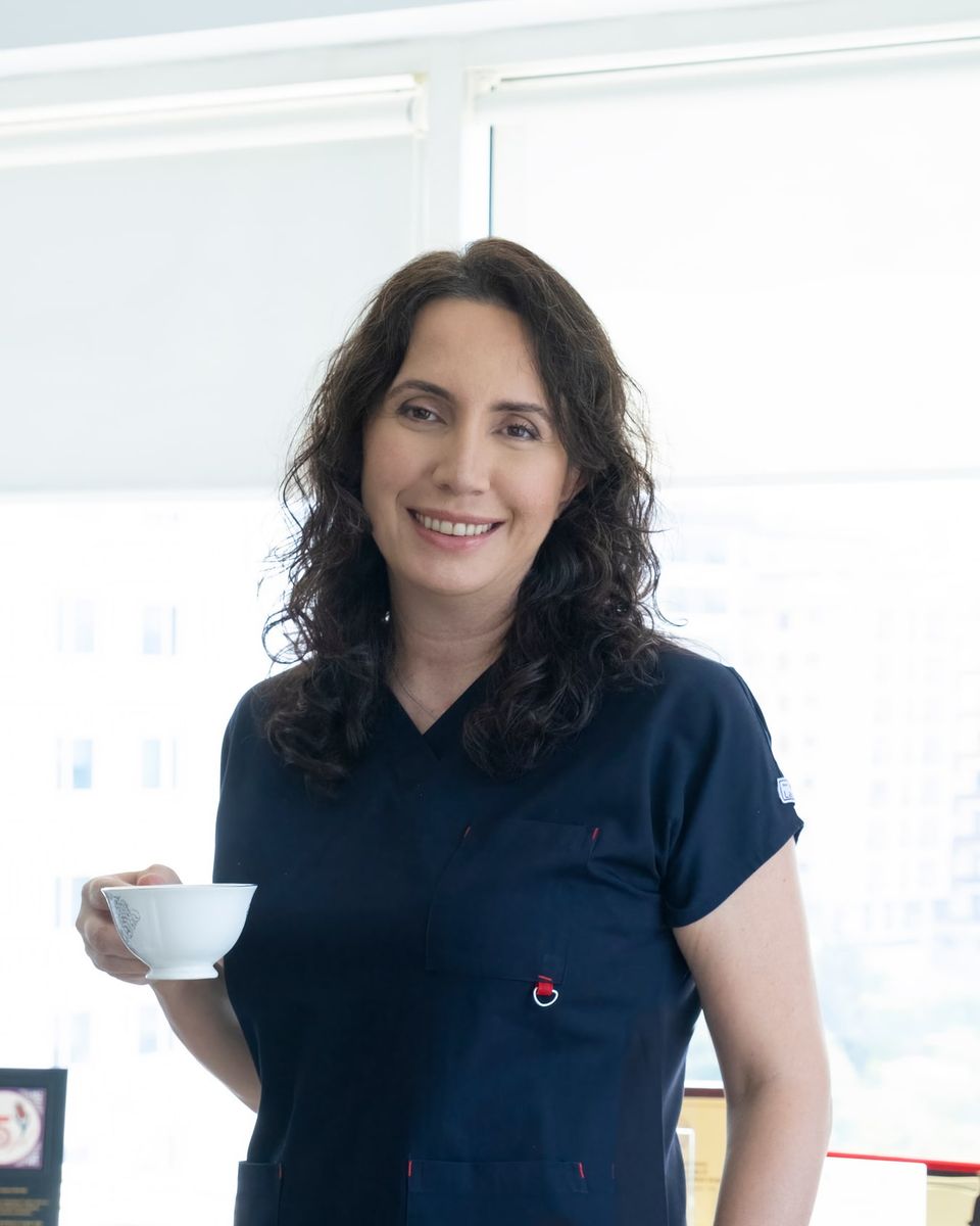 Prof. Dr. Ayşenur Meriç Hafız at her practice